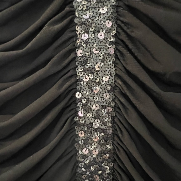 Lovely beaded BCBG Maxazria dress with a criss-cross style front. - Picture 5 of 6